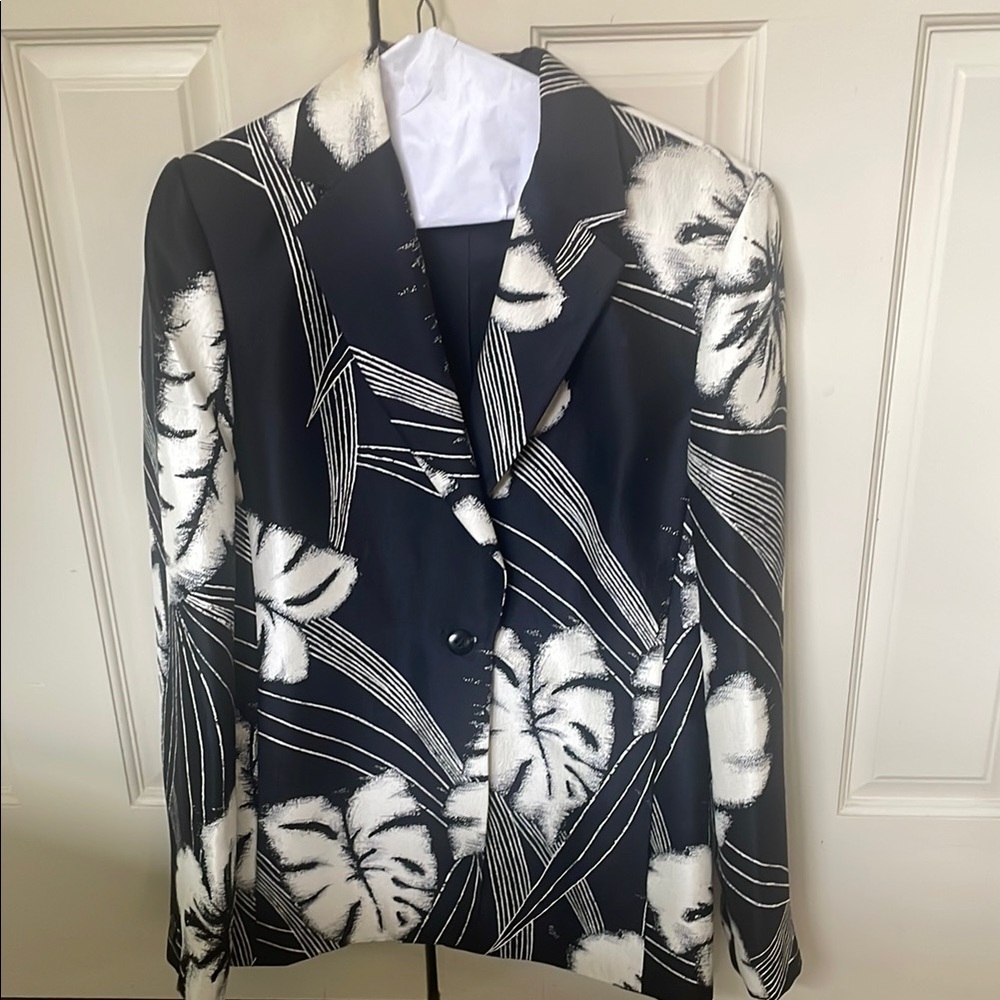 Bill Burns Black and White Tailored Blazer